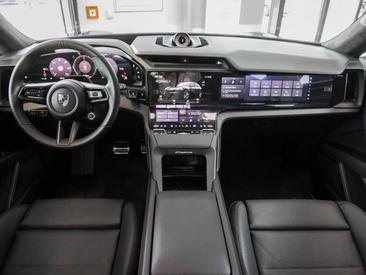 Porsche Cayenne E4 Turbo Electric — photo 14