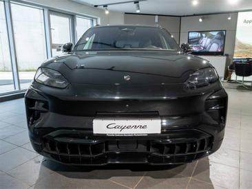 Porsche Cayenne E4 Turbo Electric — photo 4