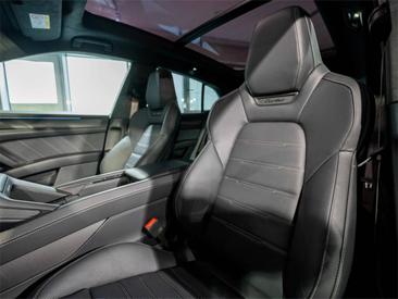 Porsche Cayenne E4 Turbo Electric — photo 12