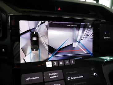 Porsche Cayenne E4 Turbo Electric — photo 26