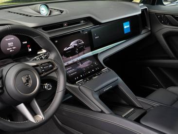 Porsche Cayenne E4 Turbo Electric — photo 22