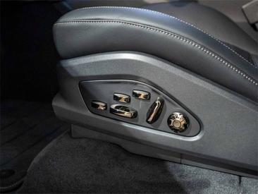 Porsche Cayenne E4 Turbo Electric — photo 17