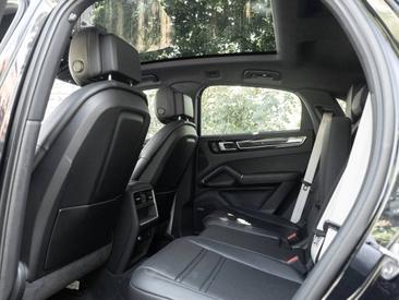 Porsche Cayenne III Turbo GT — photo 13