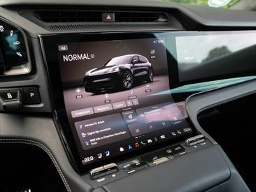 Porsche Cayenne E4 Turbo Electric — photo 30