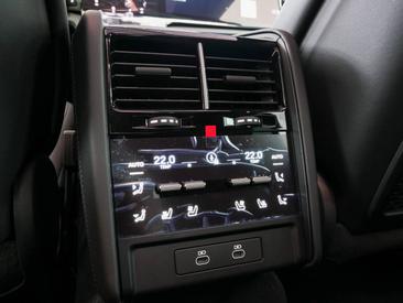 Porsche Cayenne E4 Turbo Electric — photo 33