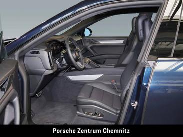 Porsche Cayenne E4 Electric — photo 15