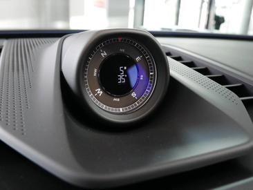 Porsche Cayenne E4 Turbo Electric — photo 35