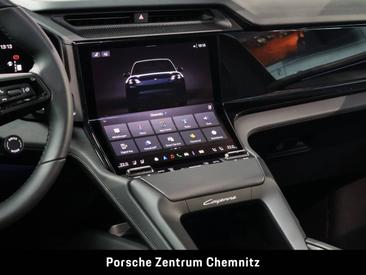 Porsche Cayenne E4 Electric — photo 21