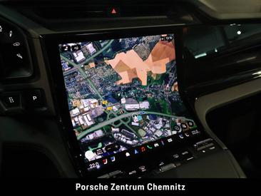Porsche Cayenne E4 Electric — photo 22
