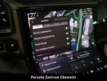 Porsche Cayenne E4 Electric — photo 24