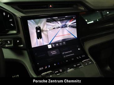 Porsche Cayenne E4 Electric — photo 32