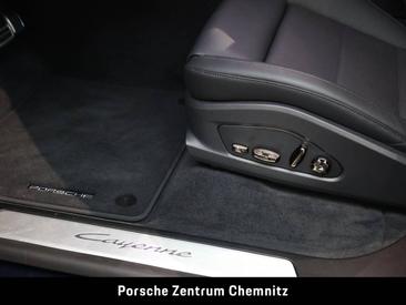 Porsche Cayenne E4 Electric — photo 35