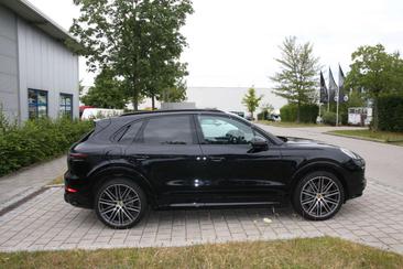 Porsche Cayenne III S Platinum Edition — photo 6
