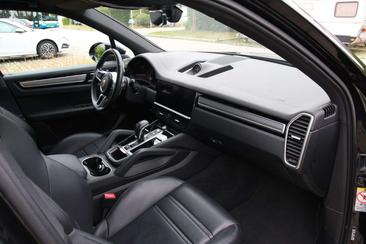 Porsche Cayenne III S Platinum Edition — photo 17