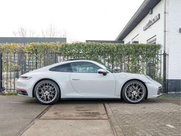 Porsche 992 I Carrera — photo 8