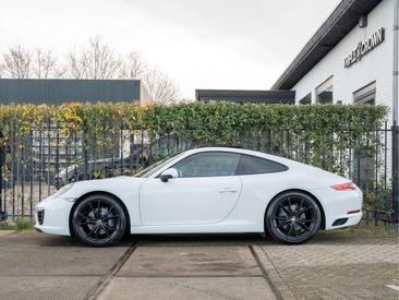 Porsche 991 Carrera — photo 4