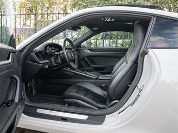Porsche 992 I Carrera — photo 11