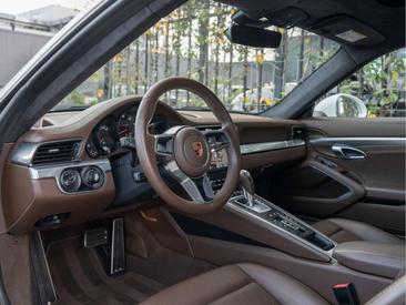 Porsche 991 Carrera — photo 10