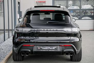 Porsche Macan Electrique S — photo 24