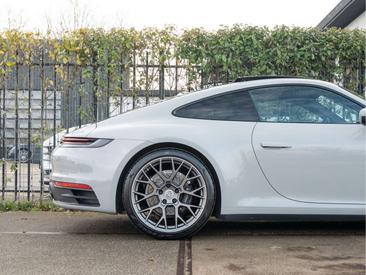 Porsche 992 I Carrera — photo 19