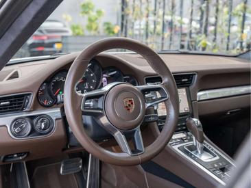 Porsche 991 Carrera — photo 16