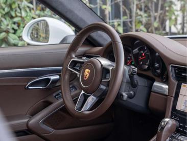 Porsche 991 Carrera — photo 29