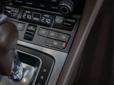 Porsche 991 Carrera — photo 30