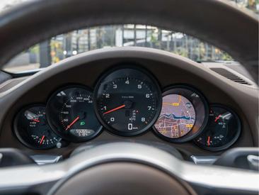 Porsche 991 Carrera — photo 32