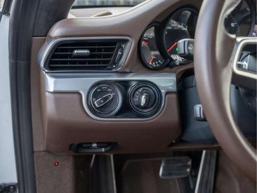 Porsche 991 Carrera — photo 41