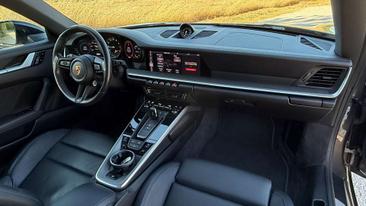 Porsche 992 I Carrera 4S — photo 9