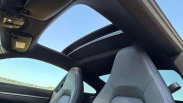 Porsche 992 I Carrera 4S — photo 22