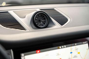 Porsche Macan Electrique S — photo 30