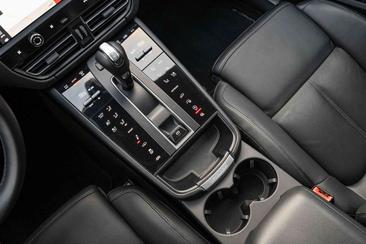 Porsche Macan Electrique S — photo 31