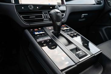 Porsche Macan Electrique S — photo 32