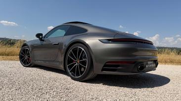 Porsche 992 I Carrera 4S — photo 31