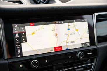 Porsche Macan Electrique S — photo 37