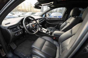 Porsche Macan Electrique S — photo 39