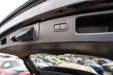 Porsche Macan Electrique S — photo 43