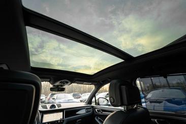Porsche Macan Electrique S — photo 46