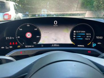 Porsche Taycan Turbo S — photo 14