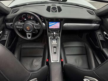Porsche 991 II Targa 4S — photo 13