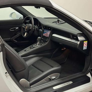 Porsche 991 II Targa 4S — photo 15