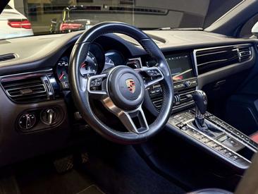 Porsche Macan Electrique S — photo 9