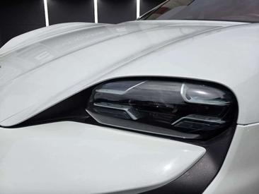 Porsche Taycan Turbo S — photo 8