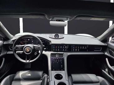 Porsche Taycan Turbo S — photo 11