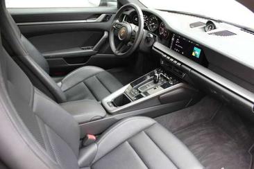 Porsche 992 I Carrera 4 — photo 10