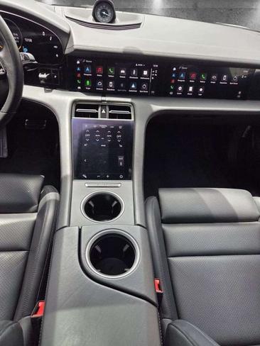 Porsche Taycan Turbo S — photo 14
