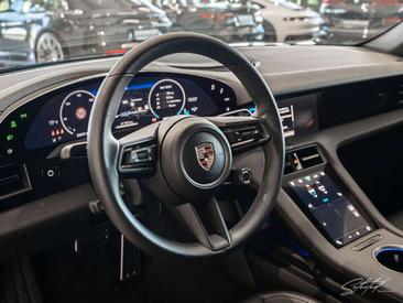 Porsche Taycan — photo 40