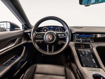 Porsche Taycan — photo 41