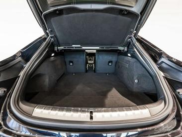 Porsche Taycan — photo 44